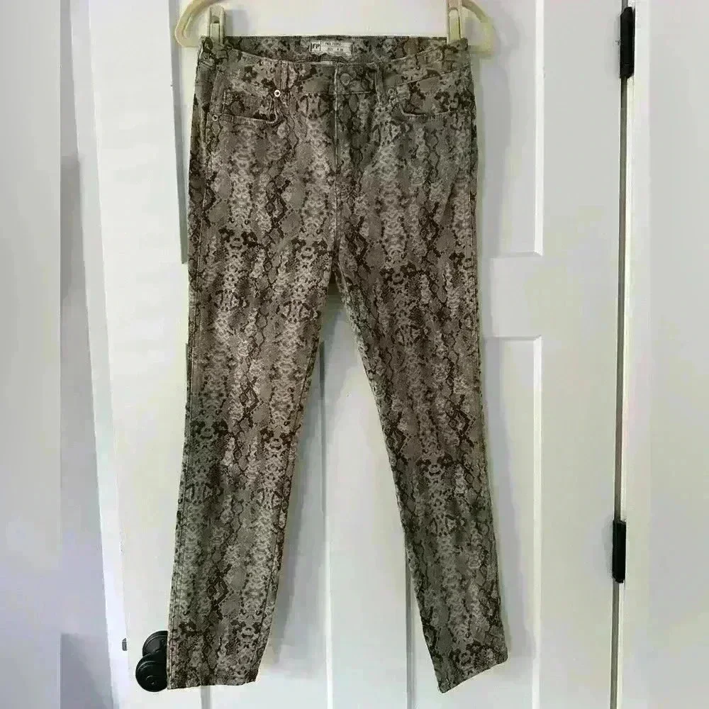 Free People Camo Skinny Pants Womens Size 28 Animal Snake‎ Print Cropped